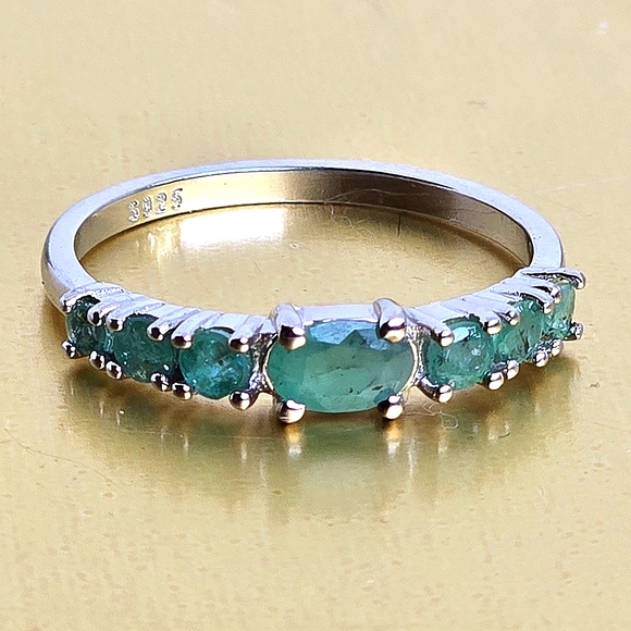 Natural Emerald 925 Sterling Silver Band Sz 7.75 - Picture 10 of 11